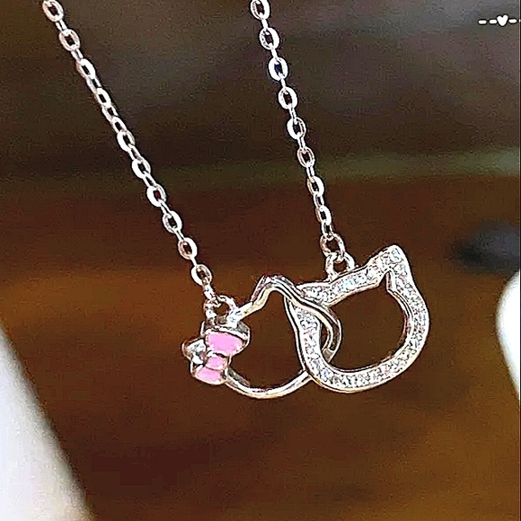 Hello Kitty Crystal Double Ring Clavical Chain Pendant Necklace - Picture 3 of 4
